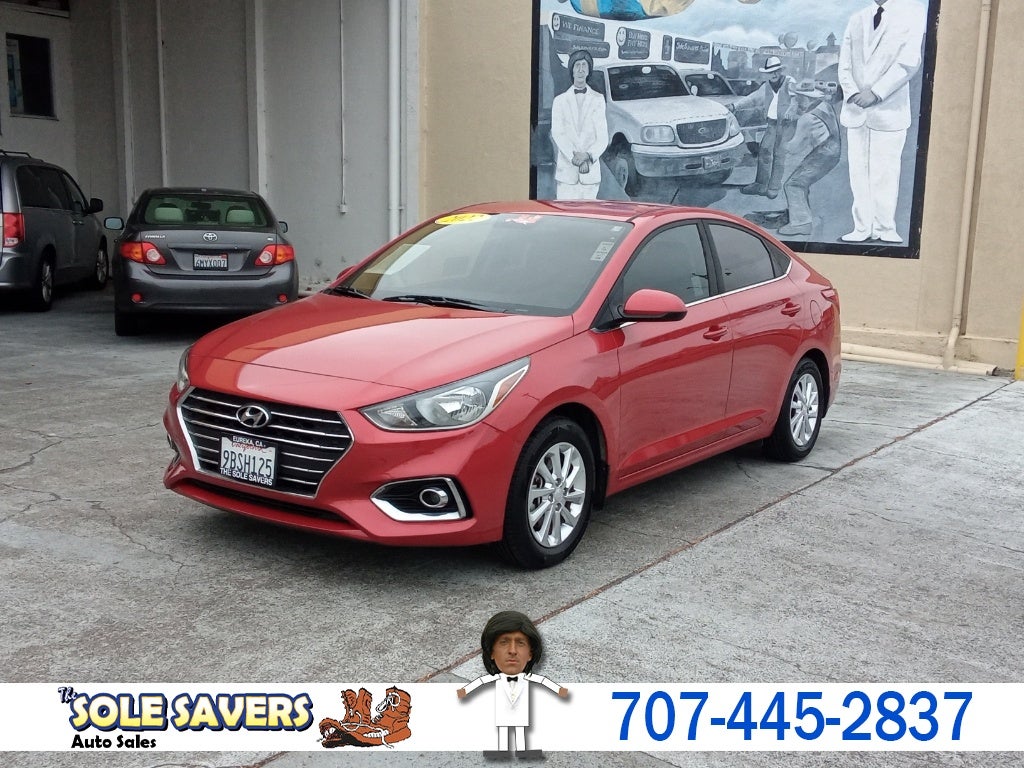 2022 Hyundai Accent SEL Sedan IVT in Red — front three-quarter view