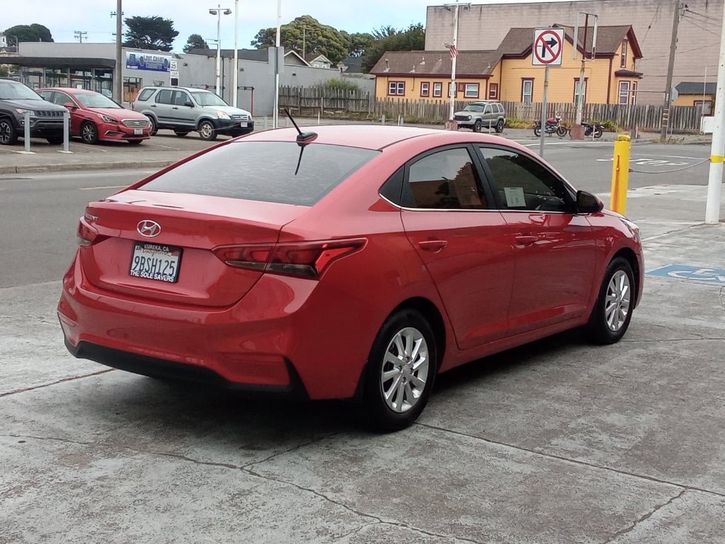 2022 Hyundai Accent — detail view